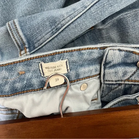 Madewell Mid Rise Kick Out Jeans, Size 29 - Picture 4 of 4